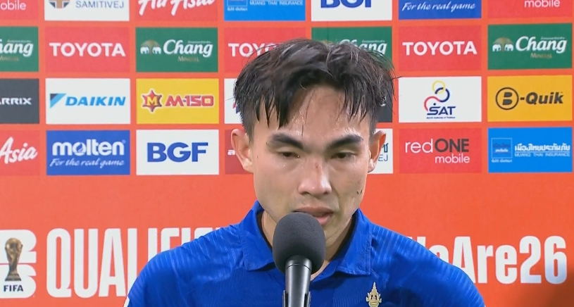 太遗憾了泰国球员赛后眼含泪水，不断抹泪