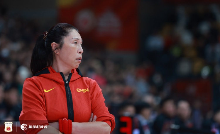 中国体育报：三场热身赛对阵澳大利亚 女篮备战奥运专挑强队过招