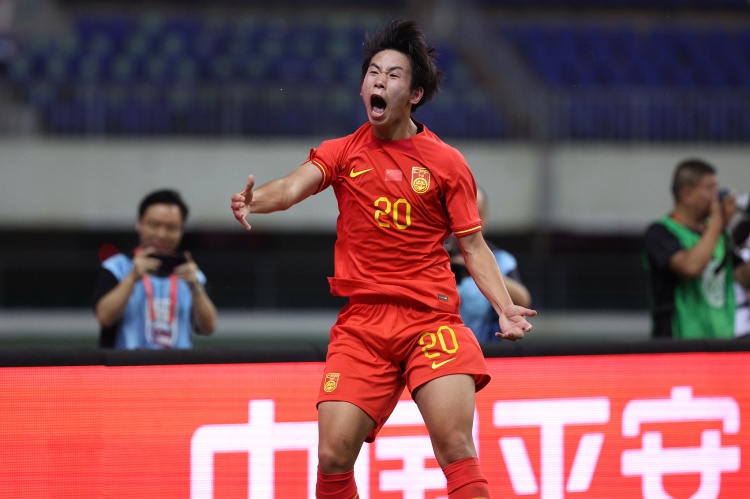 打爆韩国17岁刘诚宇来自上海申花，刚助中国中体联世界杯夺冠